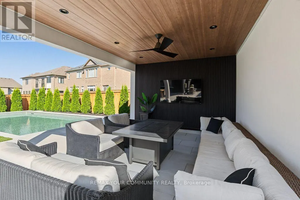 86 SCULPTURE GARDEN LANE