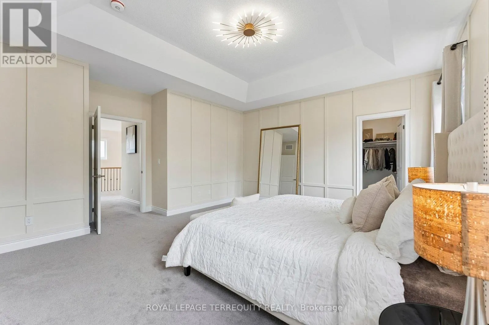 7 BALLANVIEW COURT
