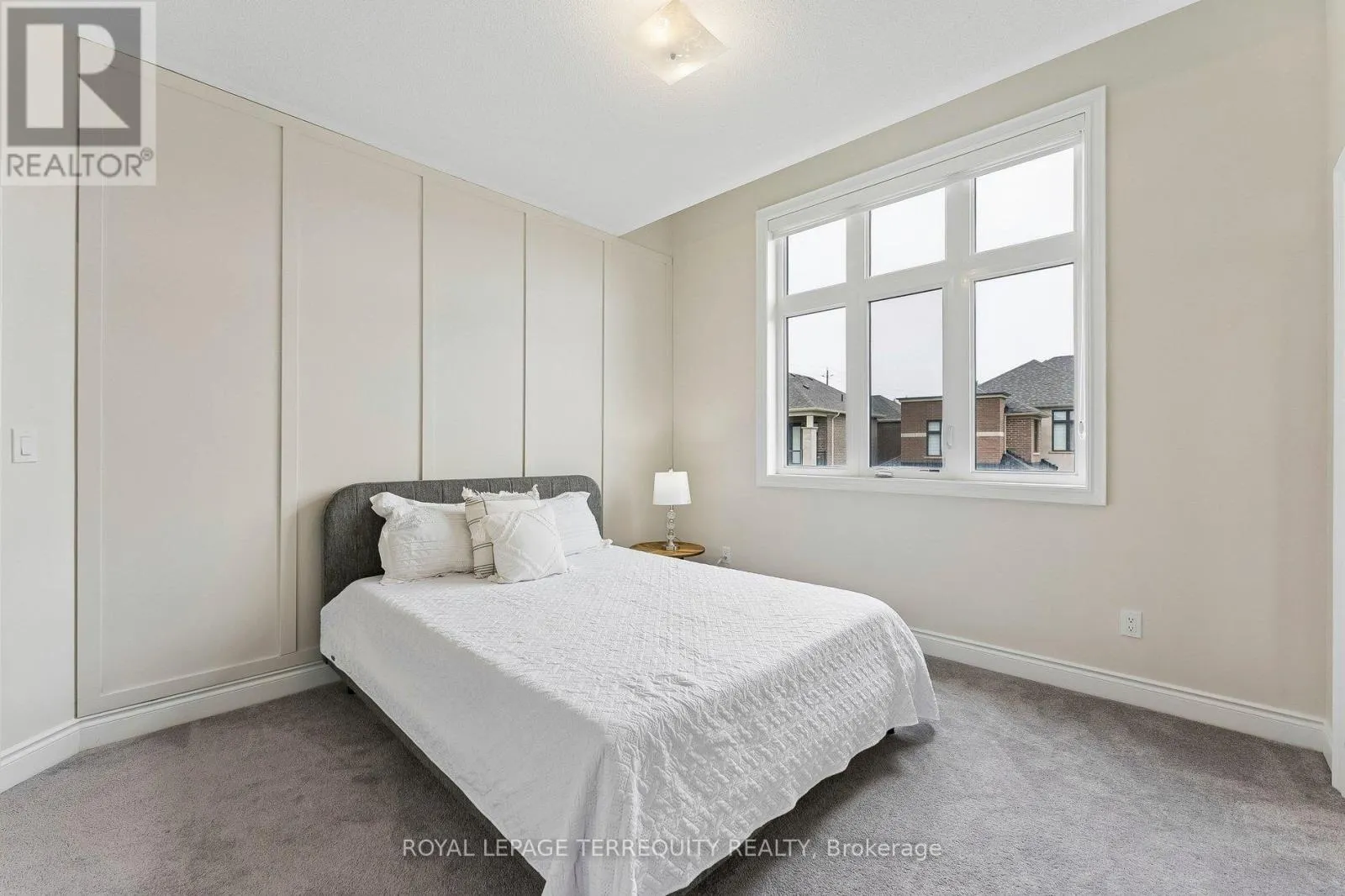 7 BALLANVIEW COURT