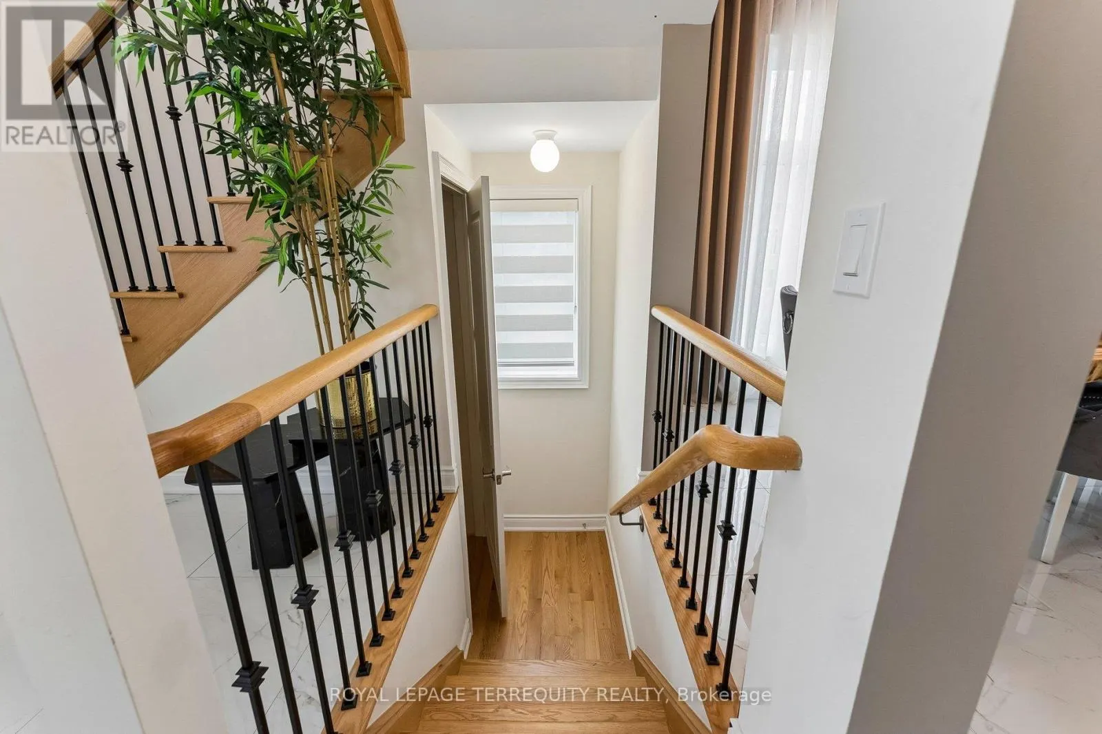 7 BALLANVIEW COURT