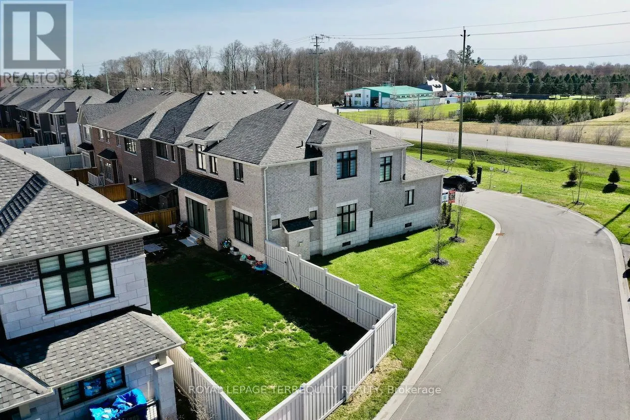 7 BALLANVIEW COURT
