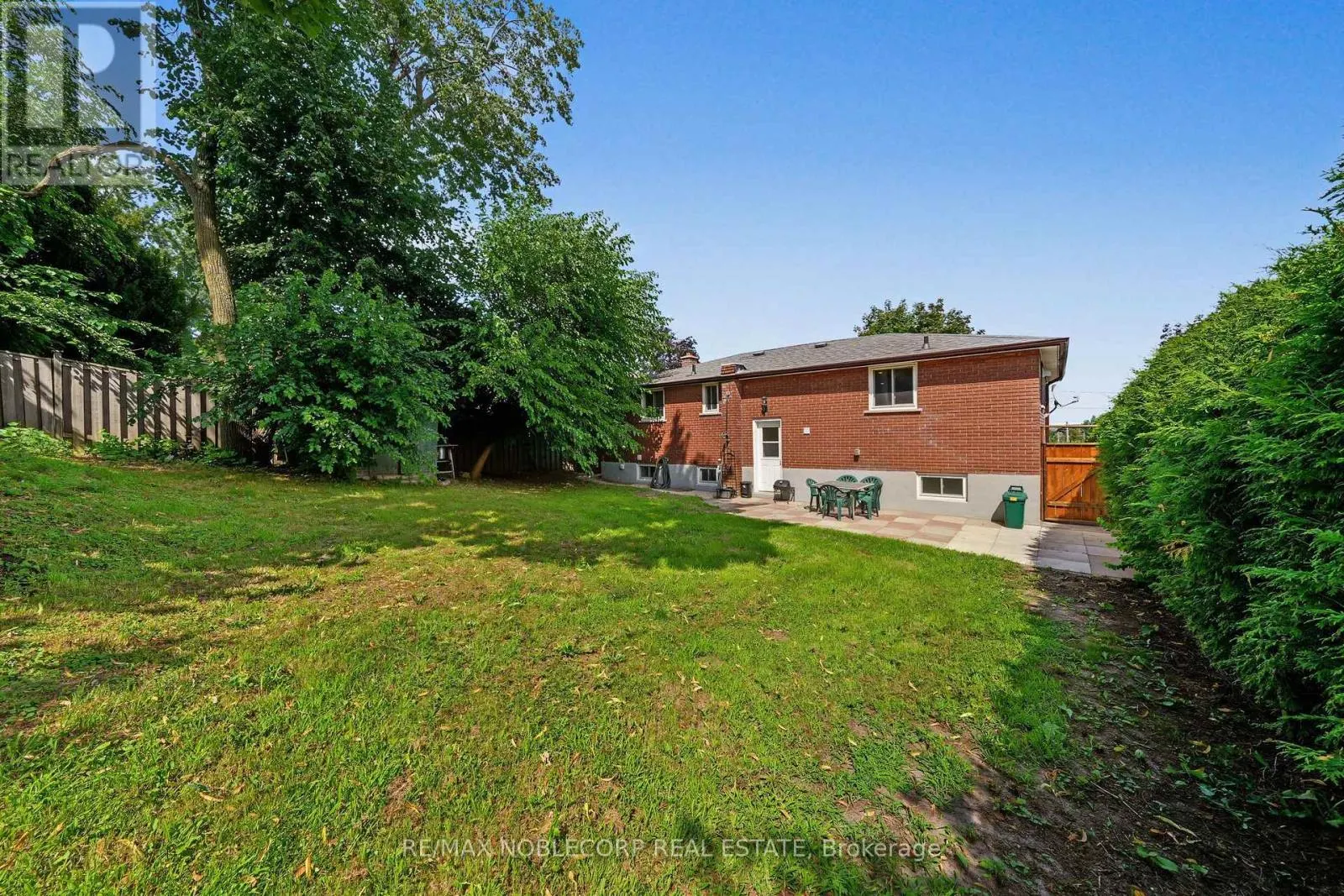 166 COLLINGS AVENUE