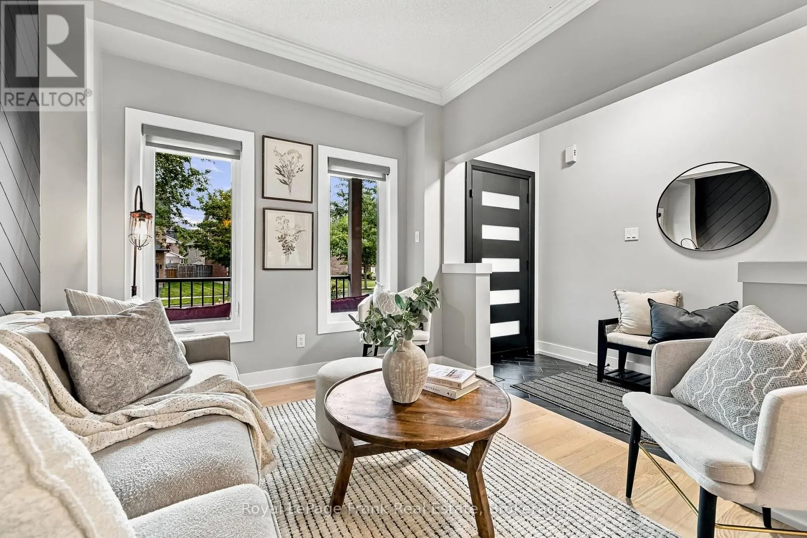 6 FOXBURY ROAD