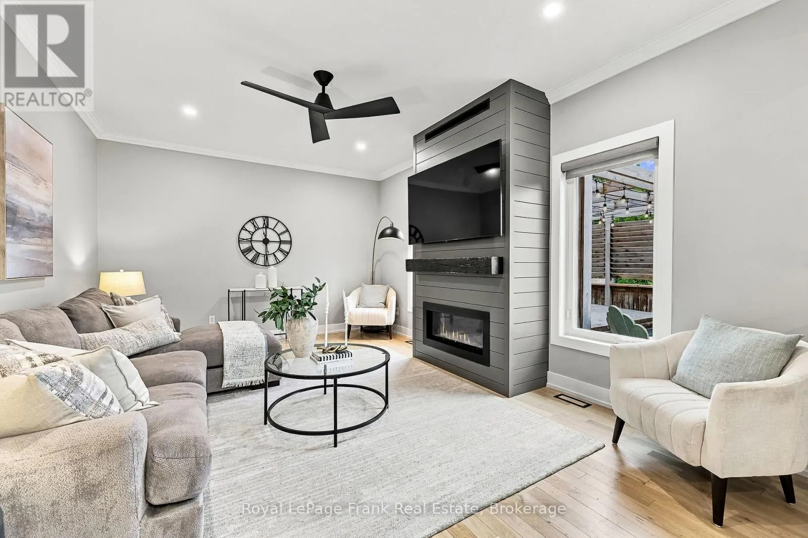 6 FOXBURY ROAD