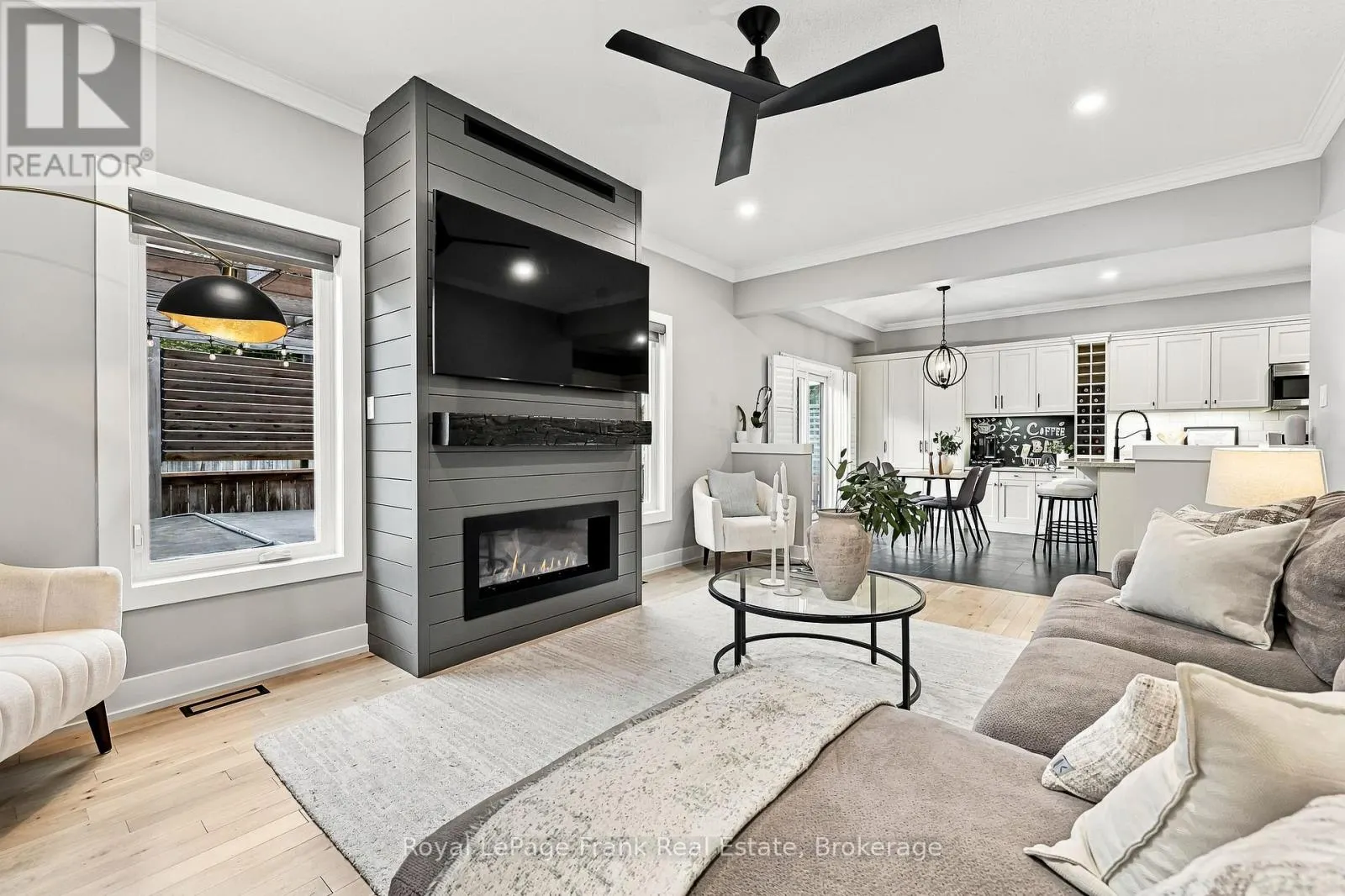 6 FOXBURY ROAD