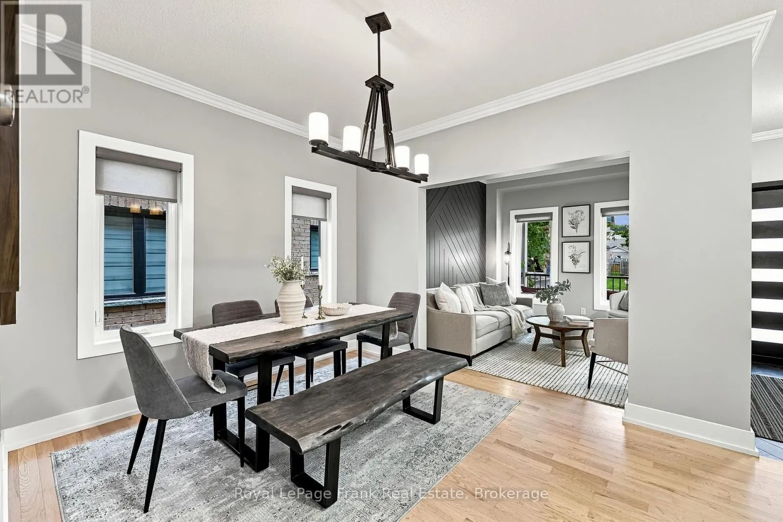 6 FOXBURY ROAD