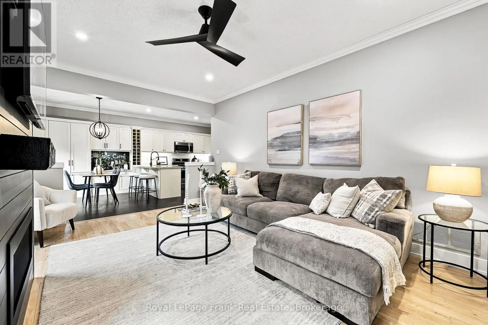 6 FOXBURY ROAD