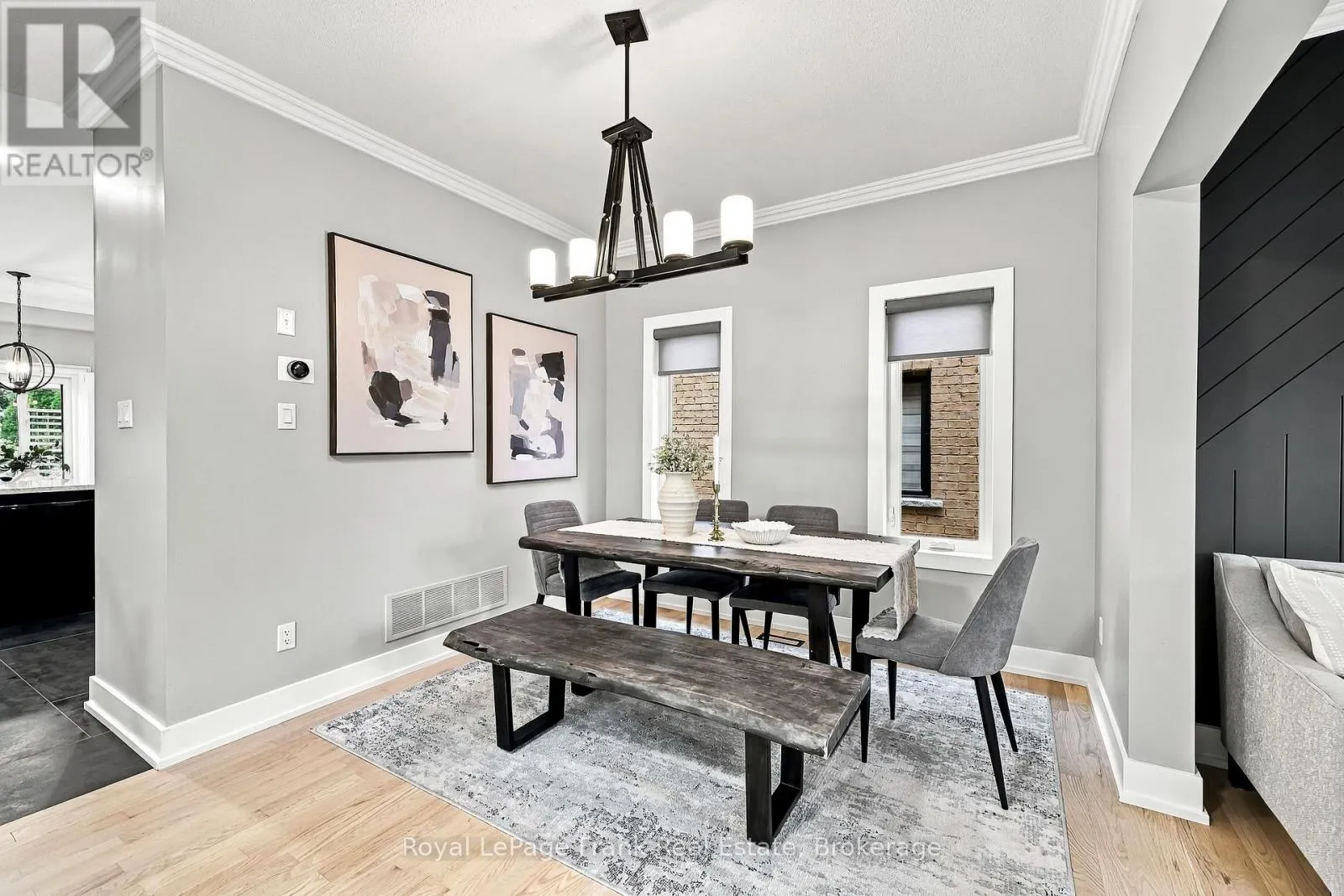 6 FOXBURY ROAD