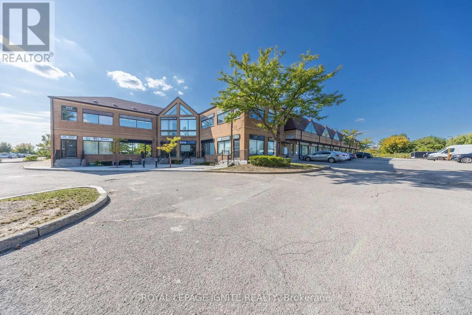 11 - 117 RINGWOOD DRIVE