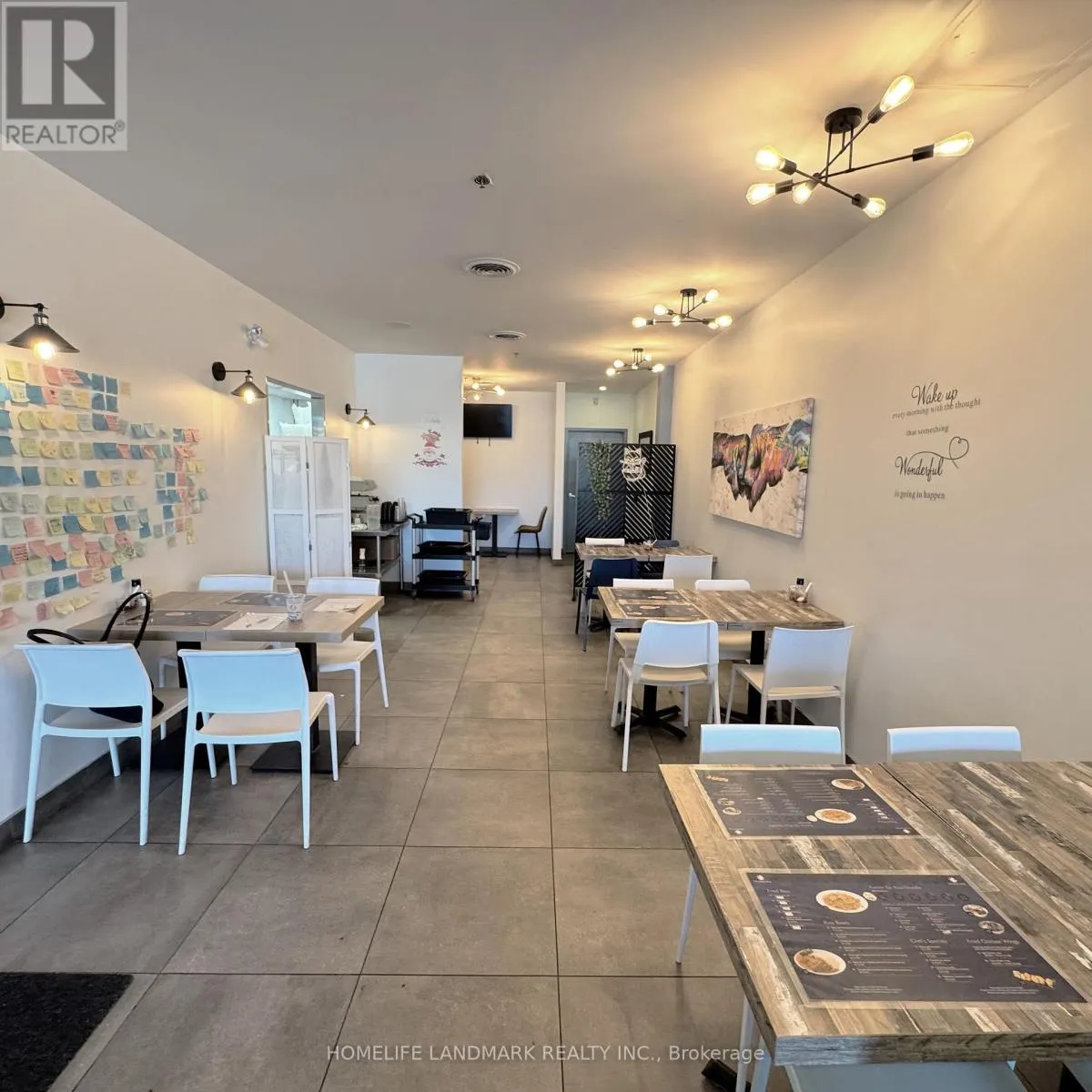 # 8 - 18 RINGWOOD DRIVE