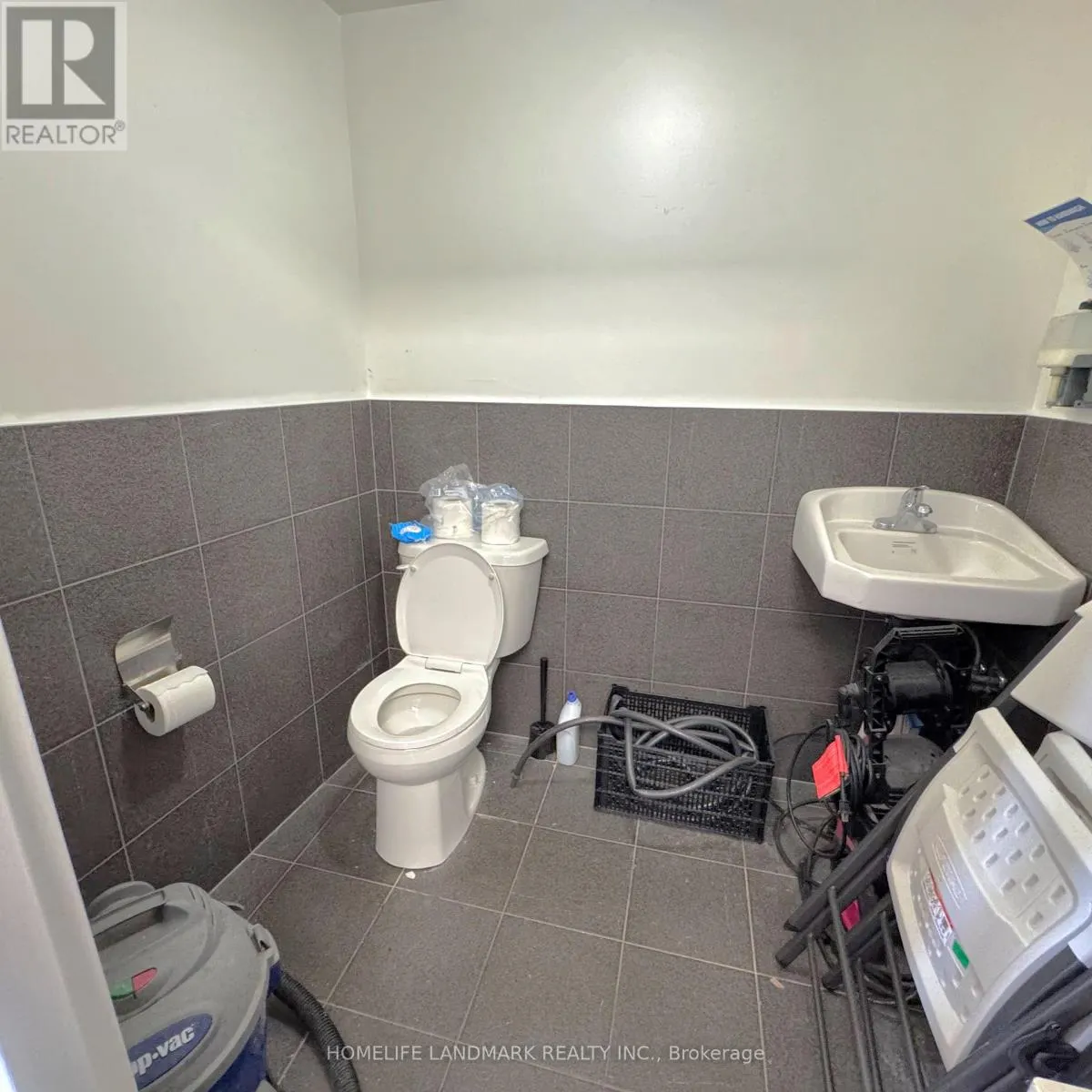 # 8 - 18 RINGWOOD DRIVE