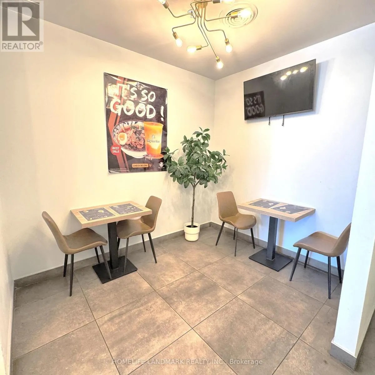 # 8 - 18 RINGWOOD DRIVE
