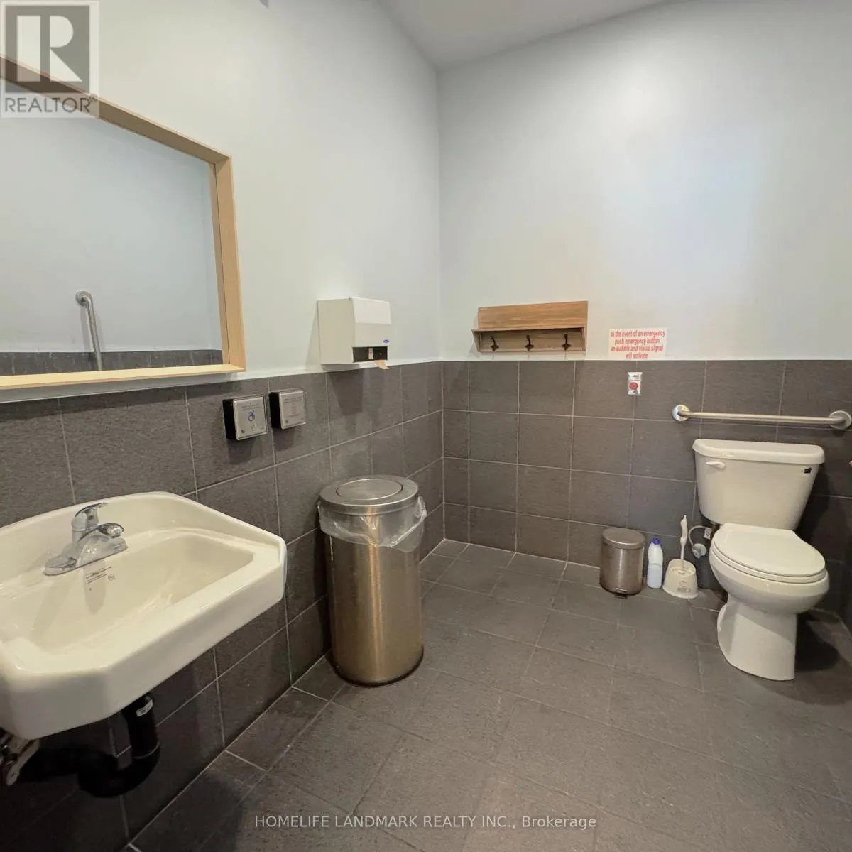 # 8 - 18 RINGWOOD DRIVE