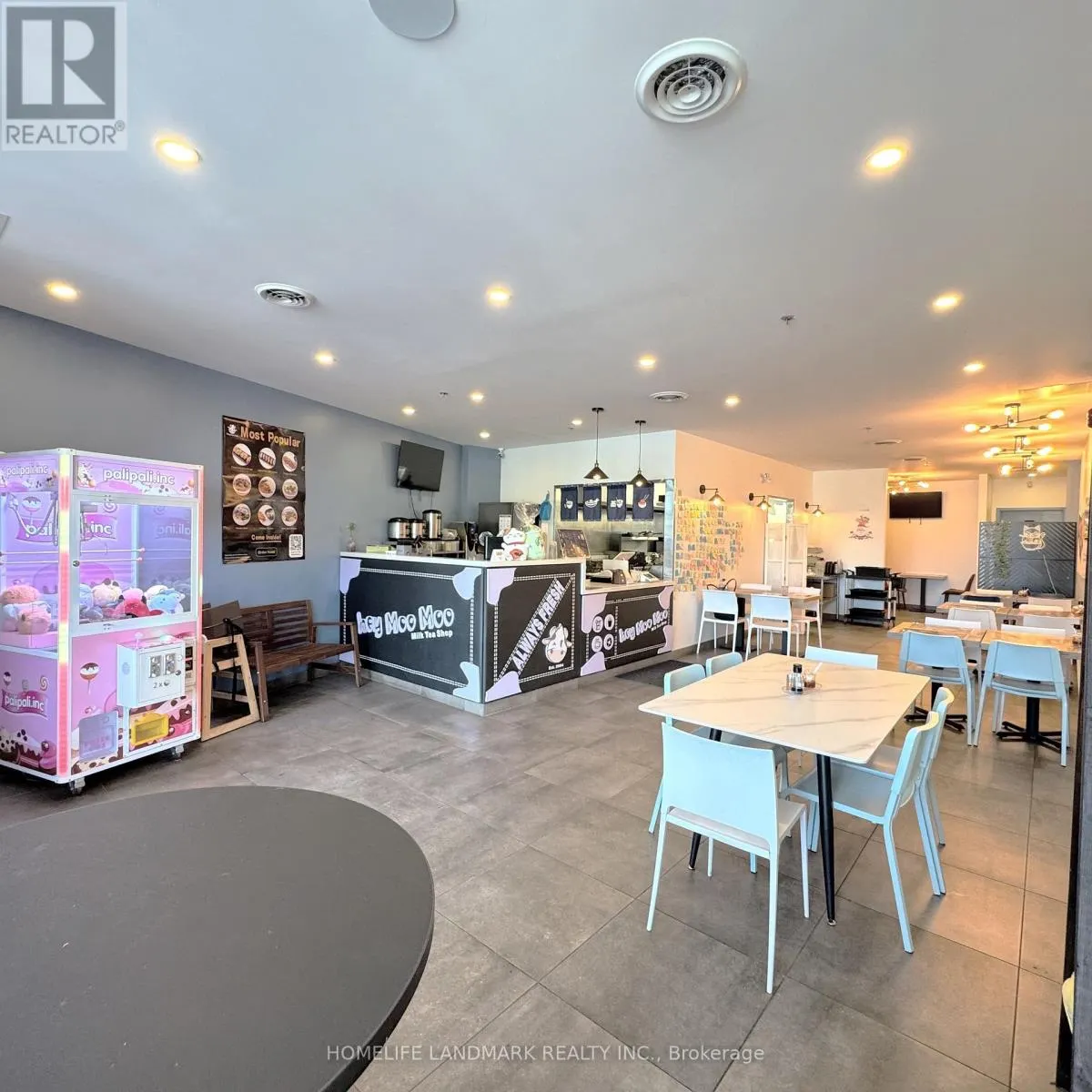 # 8 - 18 RINGWOOD DRIVE