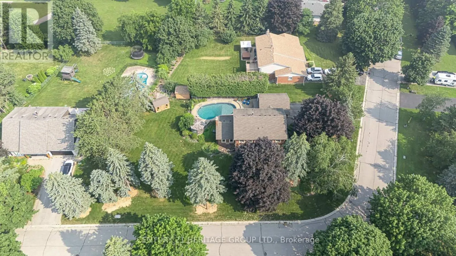 25 GRANT COURT