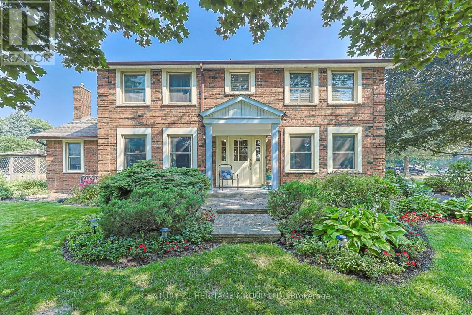25 GRANT COURT