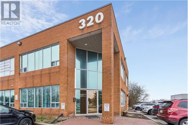13 - 320 HARRY WALKER PARKWAY N
