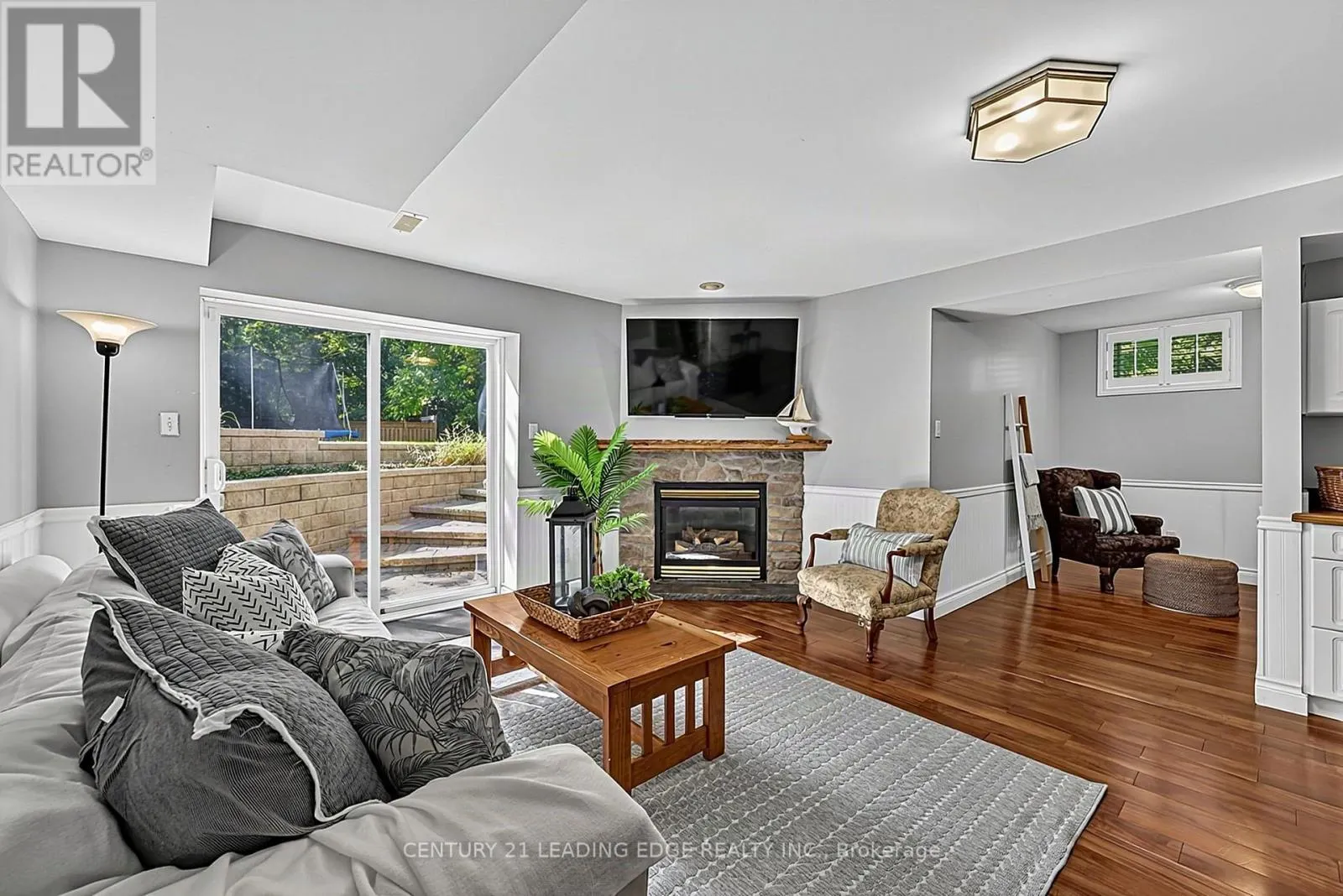 102 SECOND AVENUE