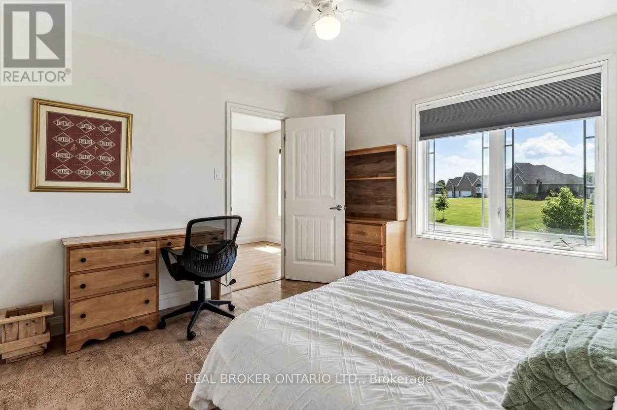 27 BAGSHAW CRESCENT