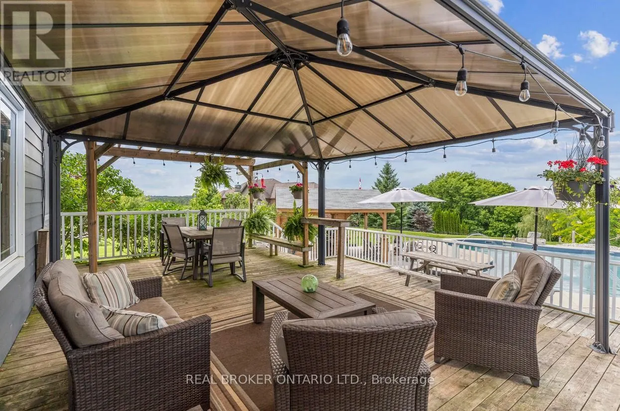 27 BAGSHAW CRESCENT