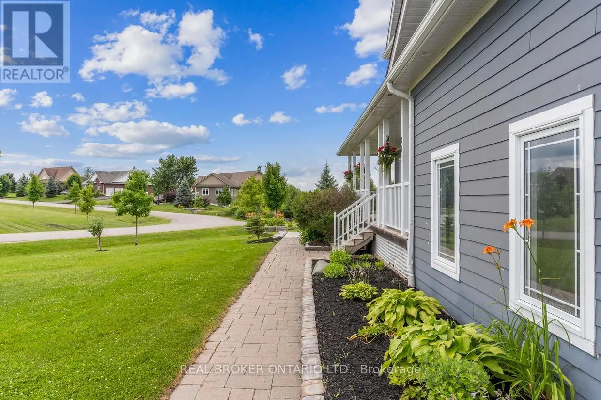 27 BAGSHAW CRESCENT