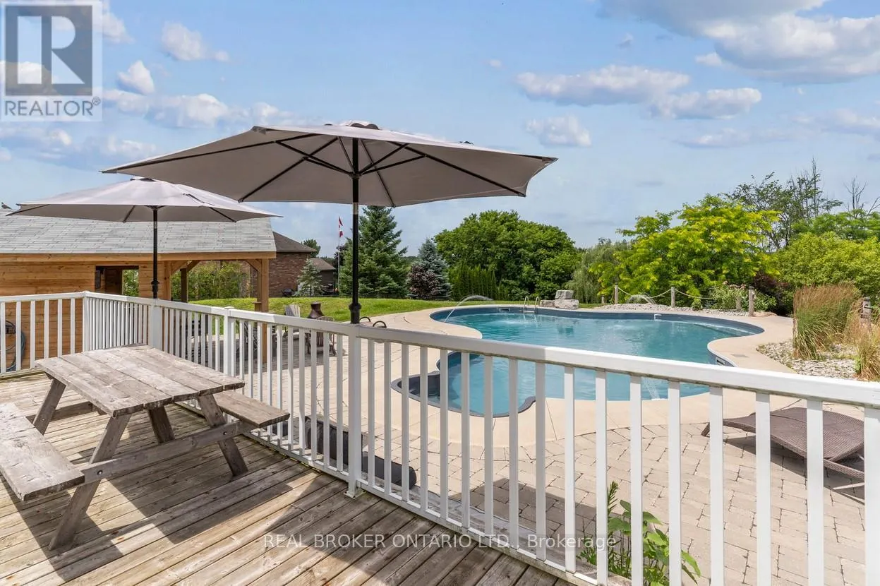 27 BAGSHAW CRESCENT