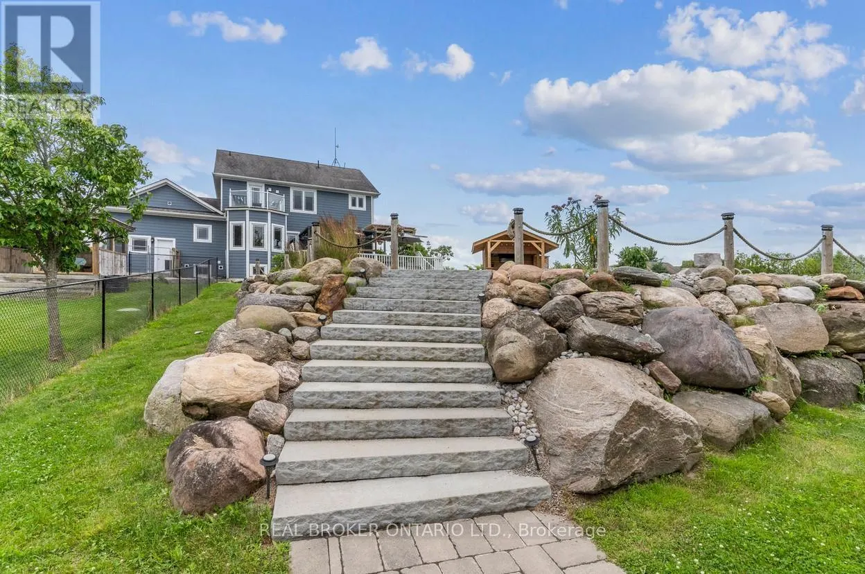 27 BAGSHAW CRESCENT