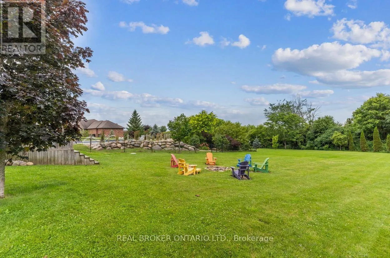 27 BAGSHAW CRESCENT
