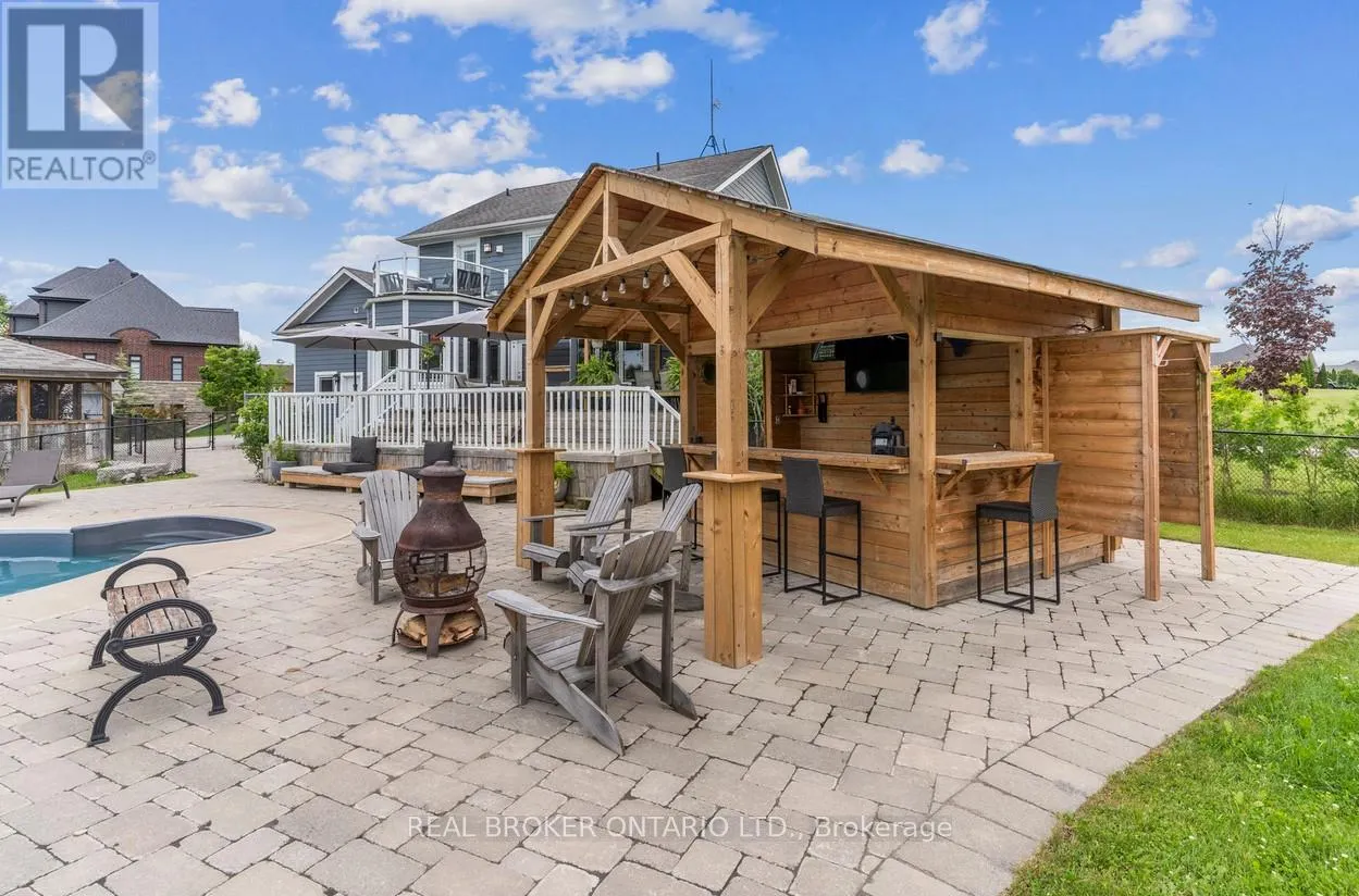 27 BAGSHAW CRESCENT
