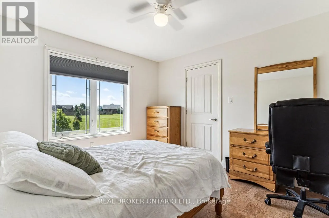 27 BAGSHAW CRESCENT