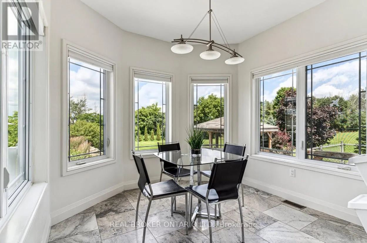 27 BAGSHAW CRESCENT