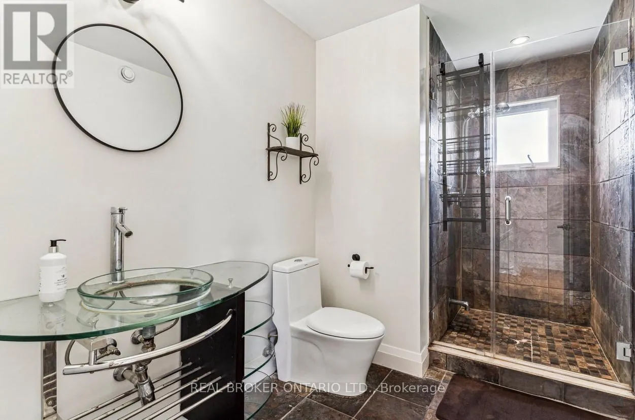 27 BAGSHAW CRESCENT