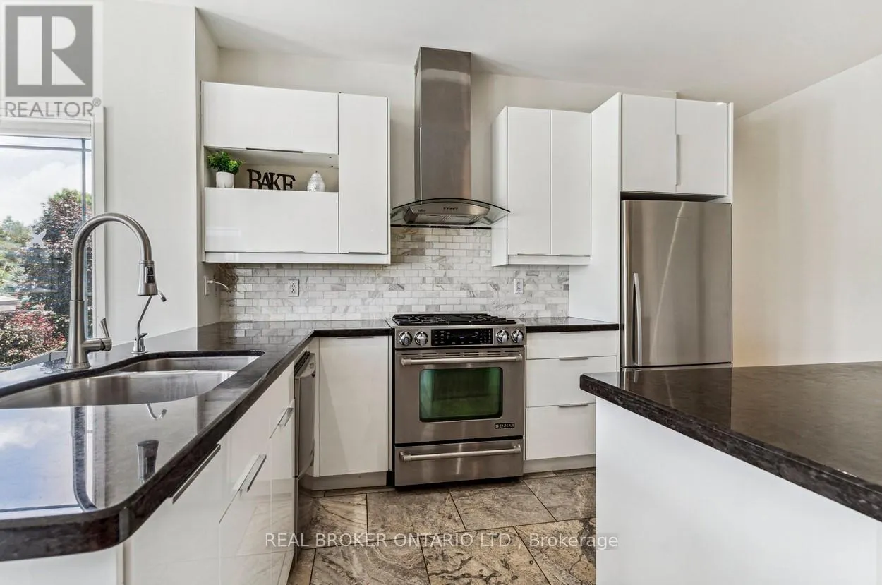 27 BAGSHAW CRESCENT