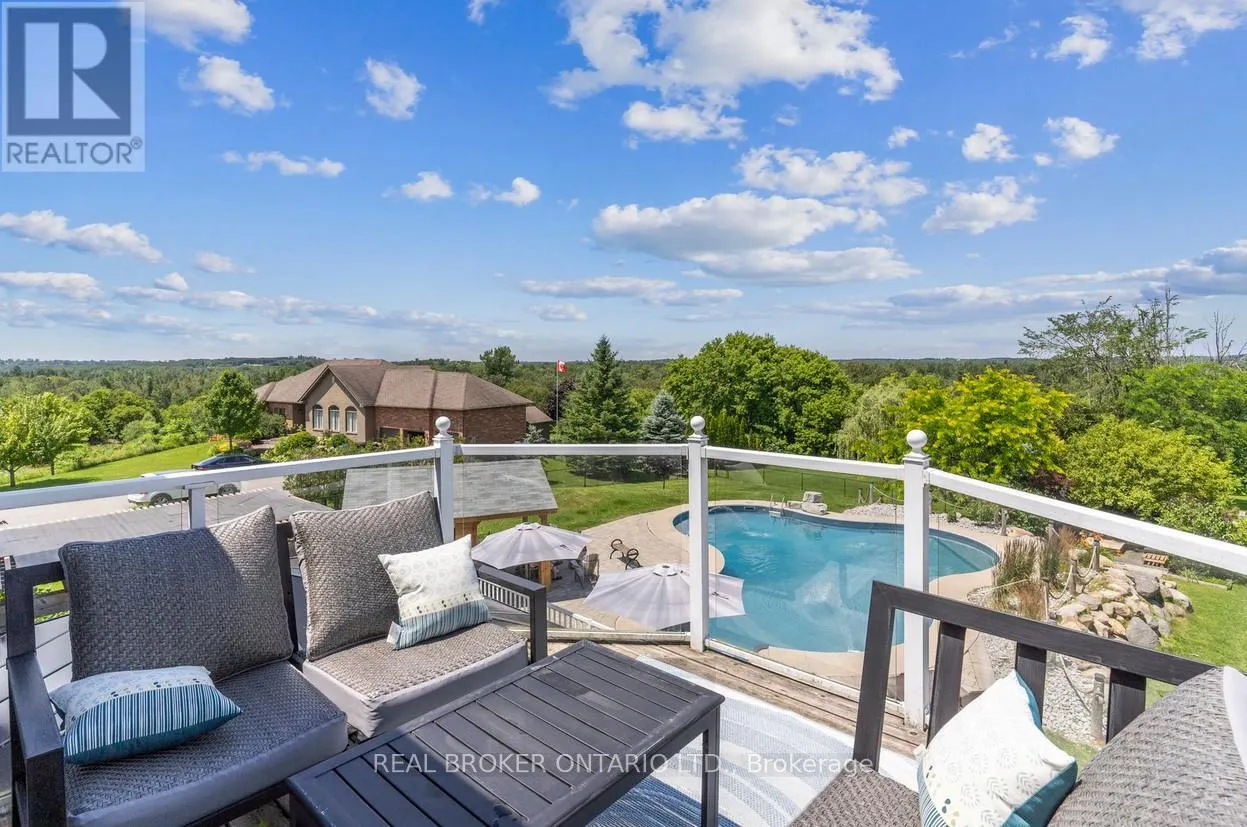 27 BAGSHAW CRESCENT