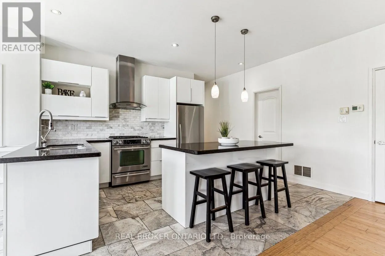 27 BAGSHAW CRESCENT