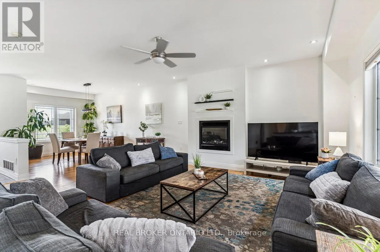 27 BAGSHAW CRESCENT