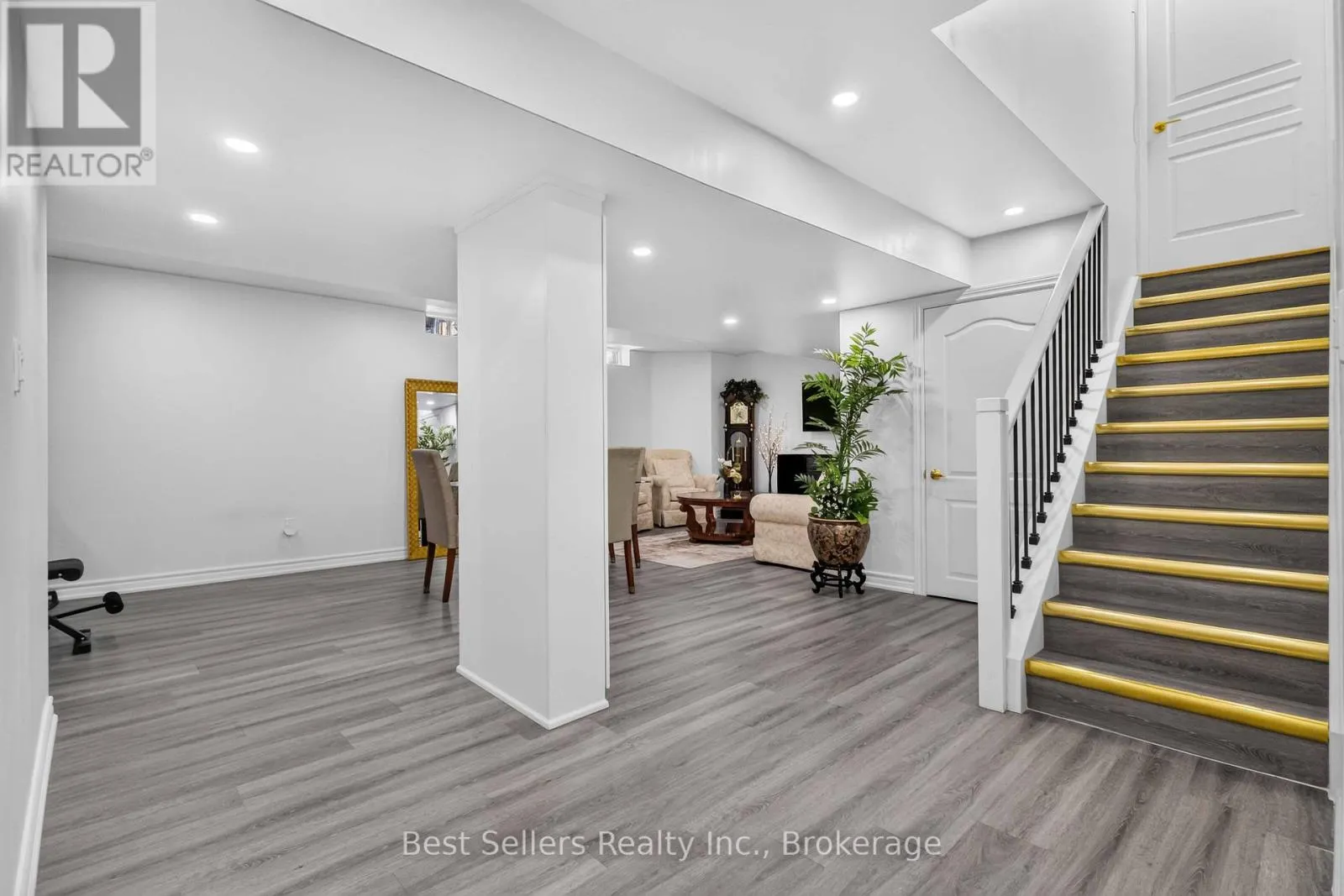 61 BRAITH CRESCENT