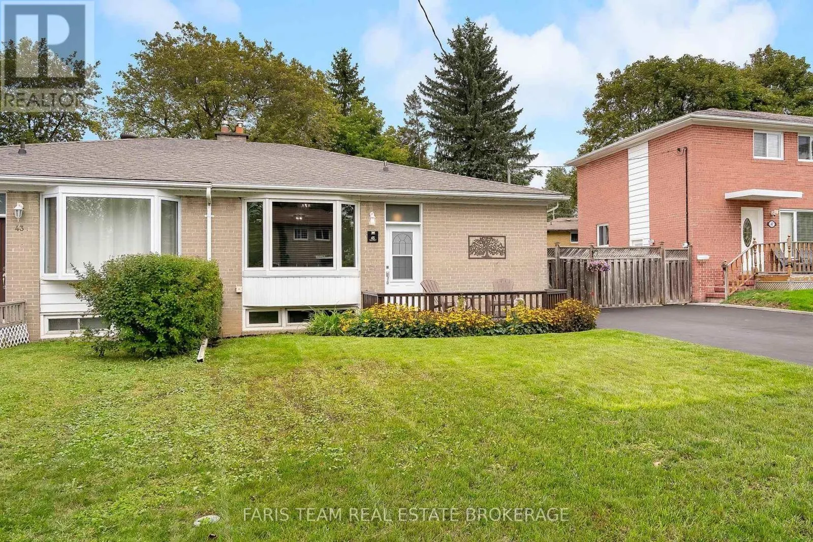 45 BAILEY CRESCENT