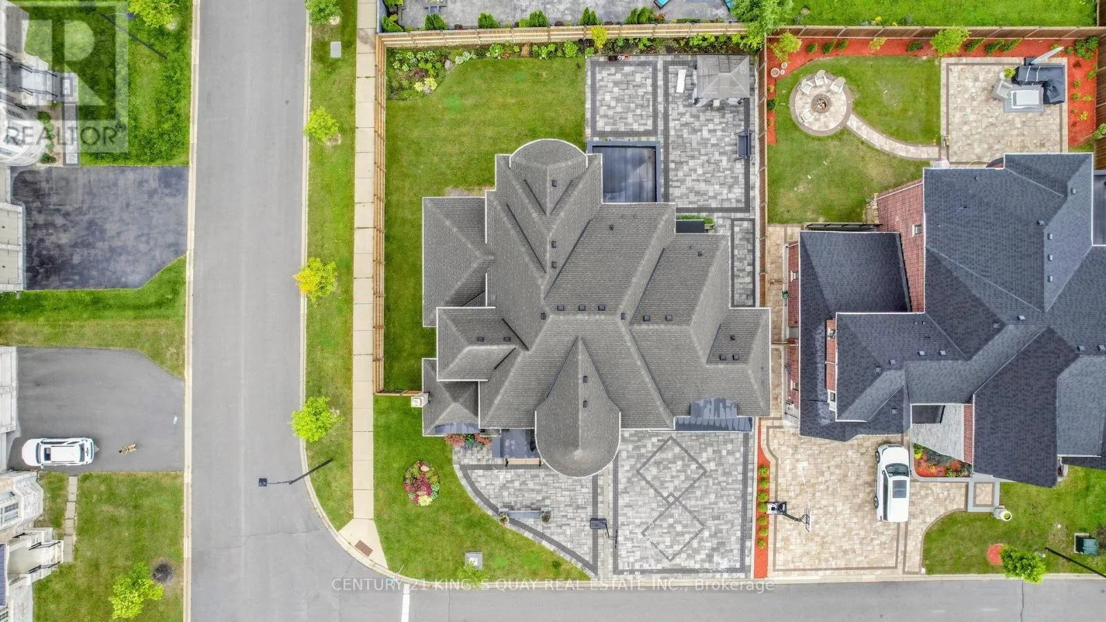3 SIR HENRY COURT