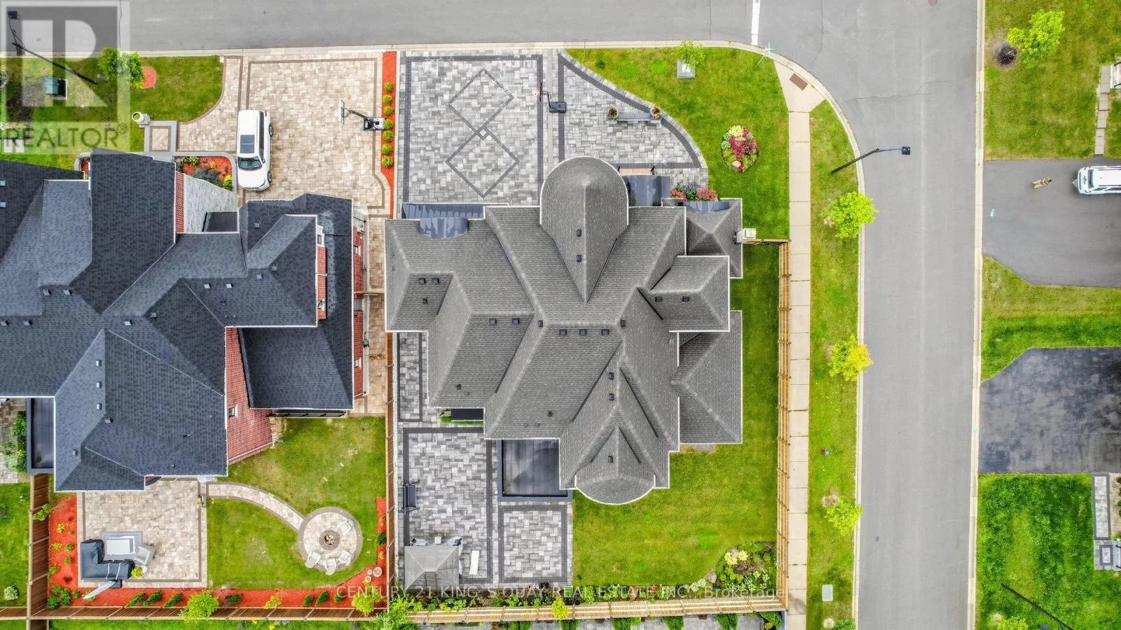 3 SIR HENRY COURT