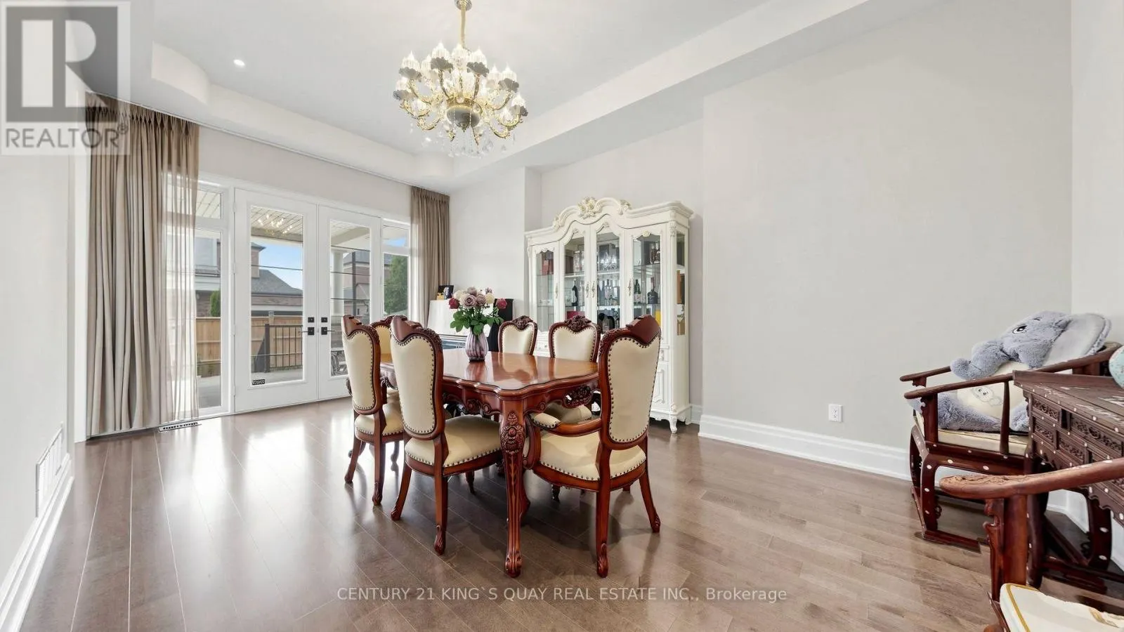3 SIR HENRY COURT