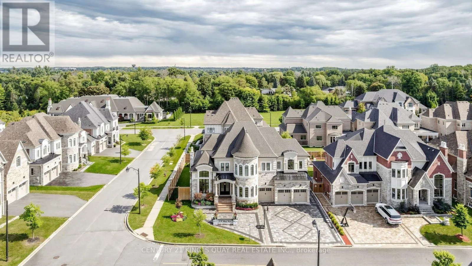 3 SIR HENRY COURT