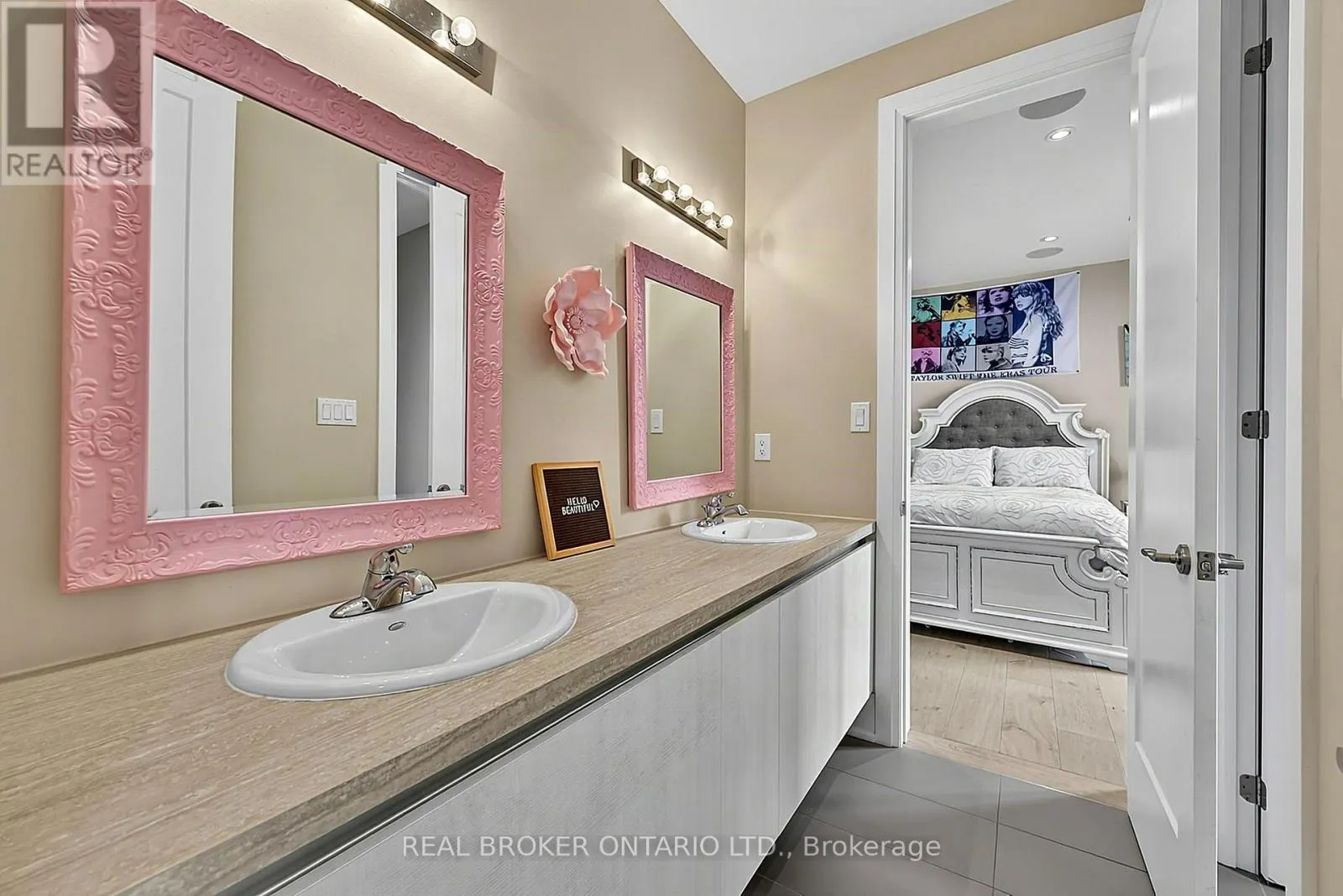 64 MANOR GLEN CRESCENT