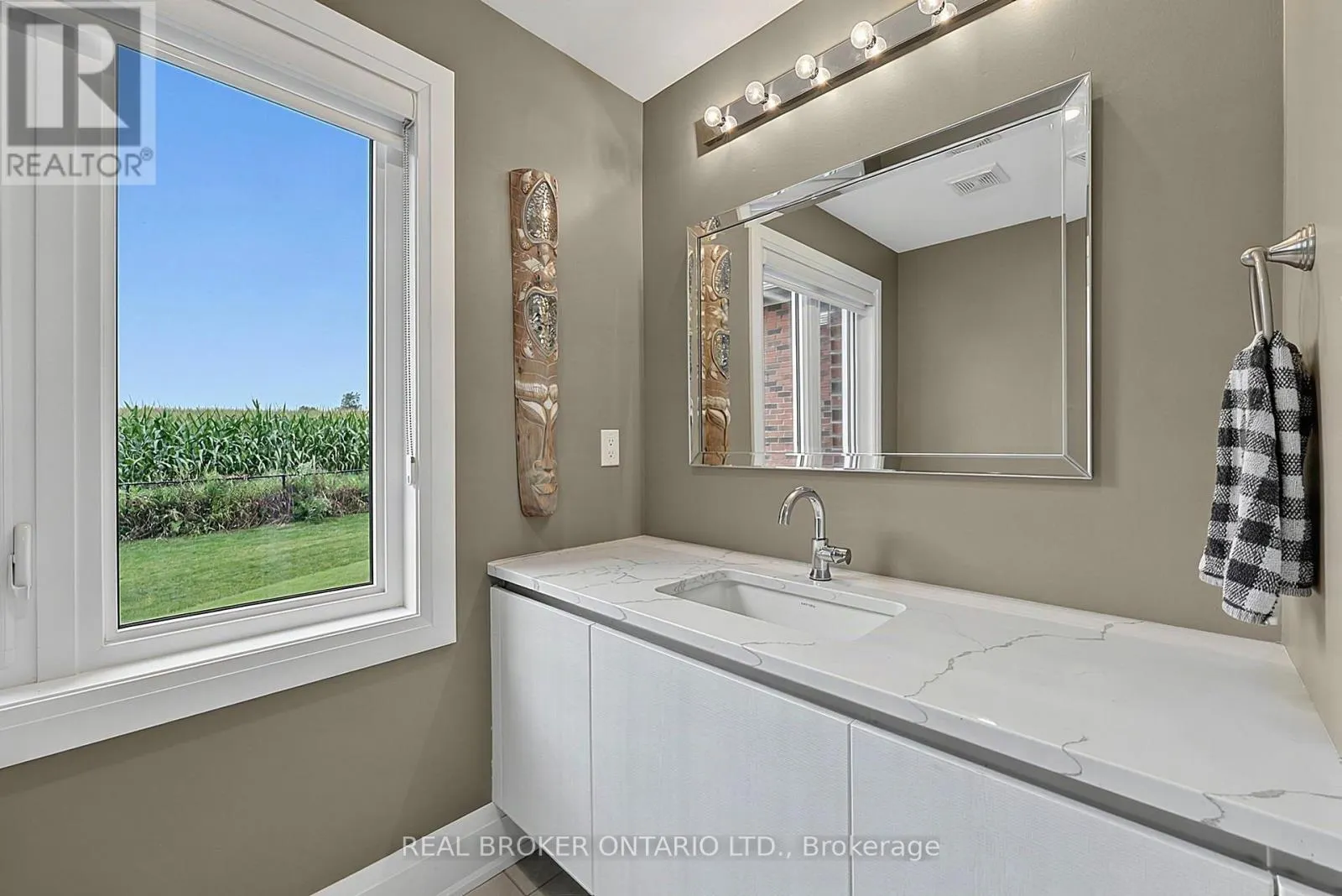 64 MANOR GLEN CRESCENT