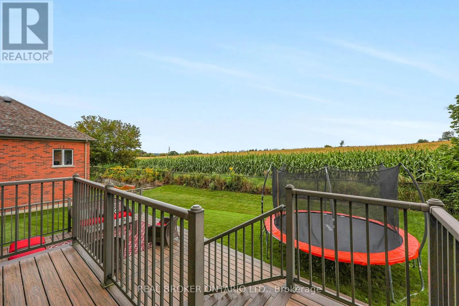 64 MANOR GLEN CRESCENT