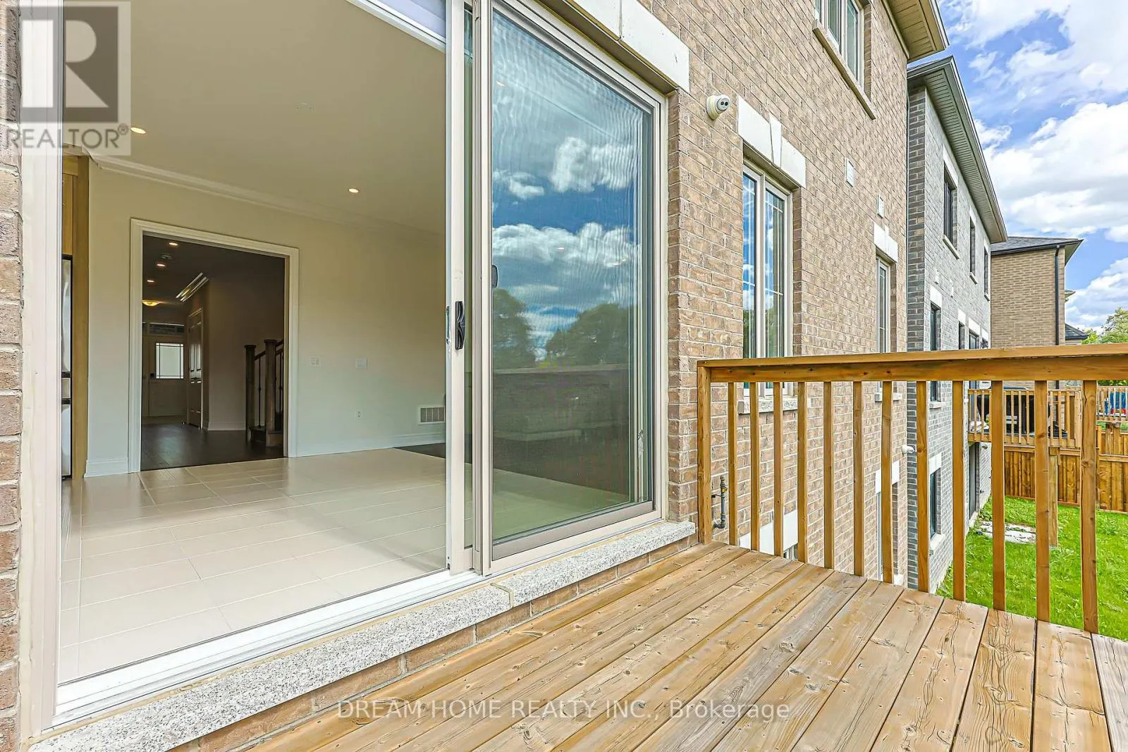 16 FAIR WINDS LANE