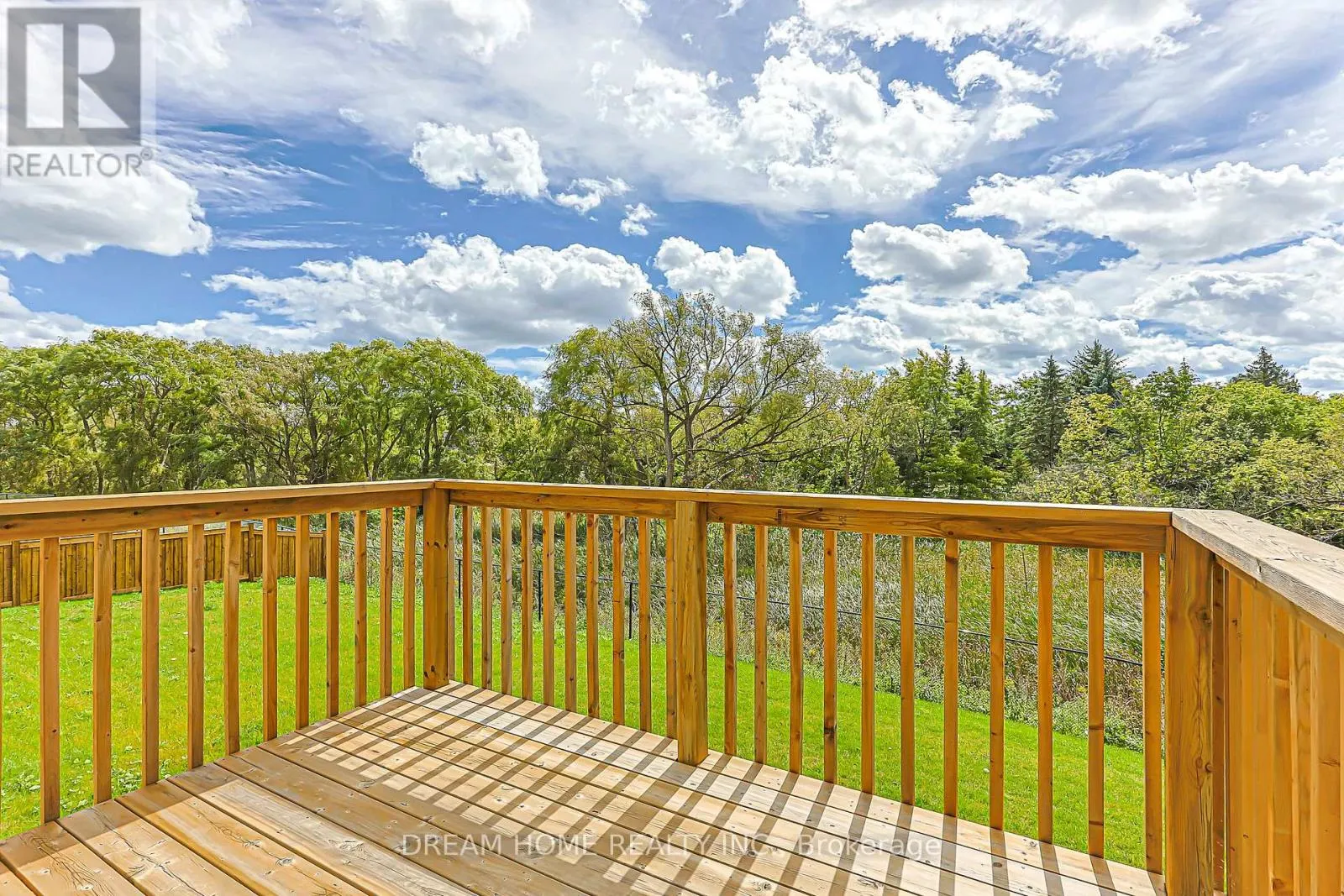 16 FAIR WINDS LANE