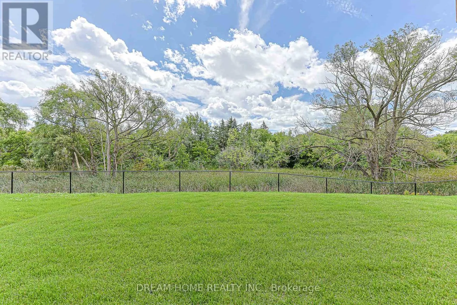 16 FAIR WINDS LANE
