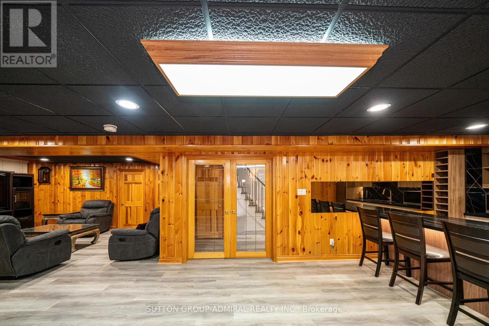 60 MAPLE WAY