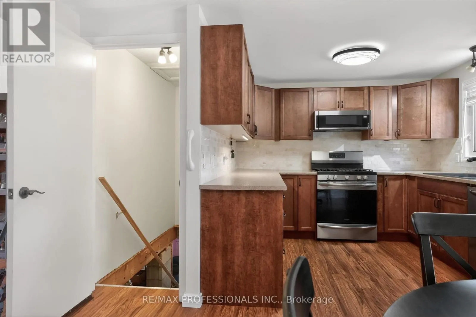 7 TAMARACK COURT
